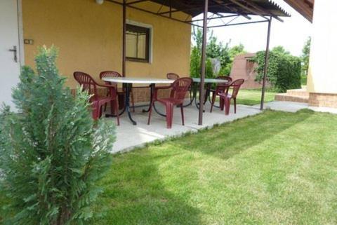 Apartman Foldes Tibor Villa Veľký Meder Екстериор снимка